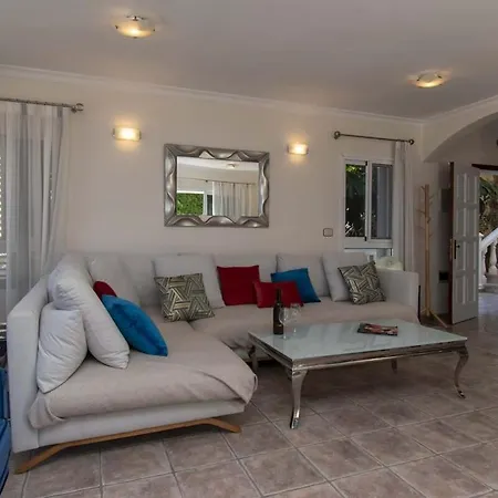 Belkis Villa *