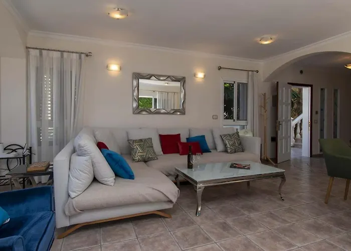 Belkis Villa *
